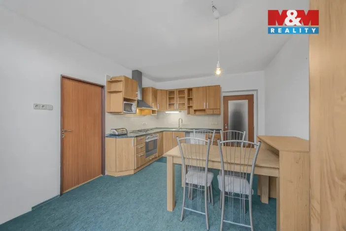 Prodej bytu 3+1, Jaroměř - Pražské Předměstí, Husova, 124 m2