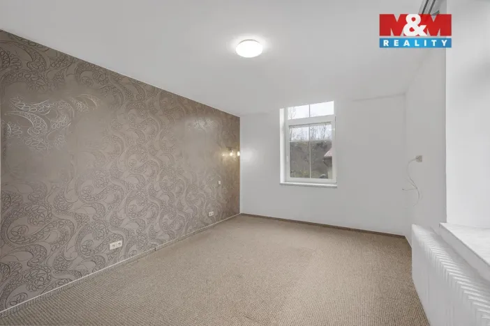 Prodej bytu 3+1, Jaroměř - Pražské Předměstí, Husova, 124 m2