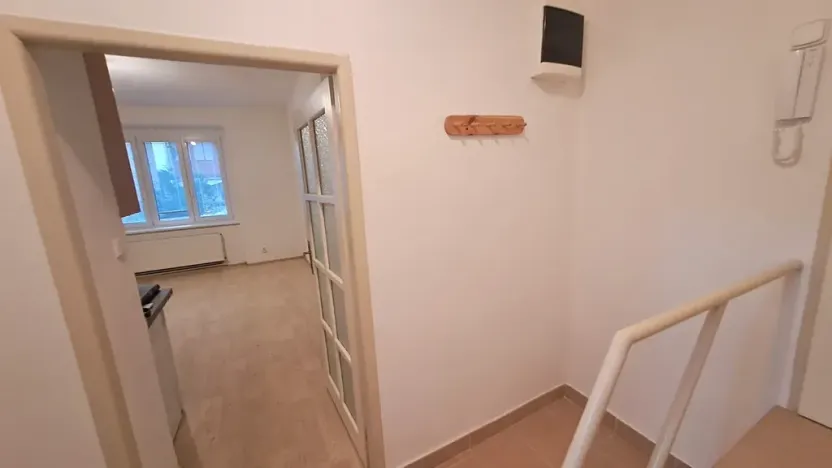 Pronájem bytu 1+kk, Praha - Braník, Pod vinohradem, 27 m2