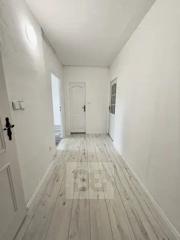 Pronájem bytu 2+1, Praha - Vršovice, Uzbecká, 56 m2