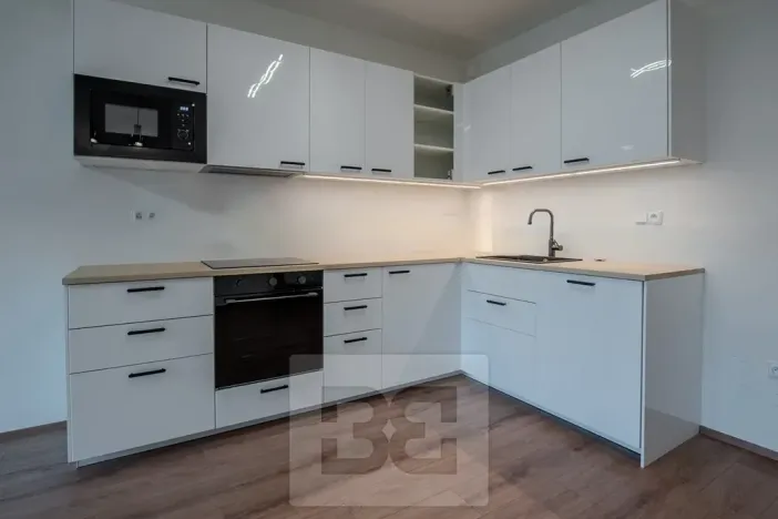 Pronájem bytu 2+kk, Liberec, Tovární, 66 m2