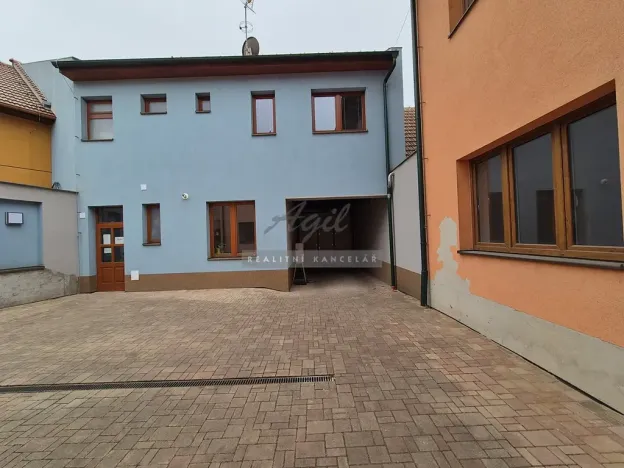 Pronájem kanceláře, Šlapanice, 293 m2