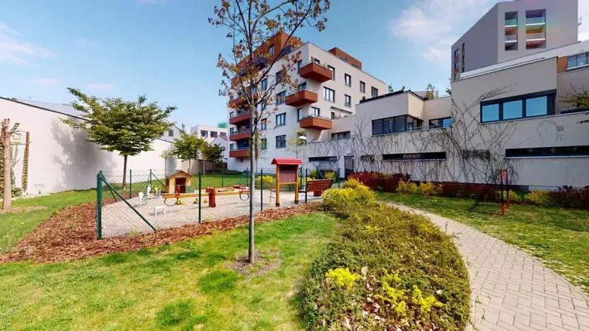 Pronájem bytu 2+kk, Praha - Holešovice, Na Maninách, 65 m2