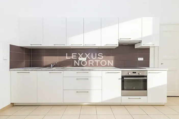 Pronájem bytu 3+1, Praha - Vinohrady, Chodská, 102 m2