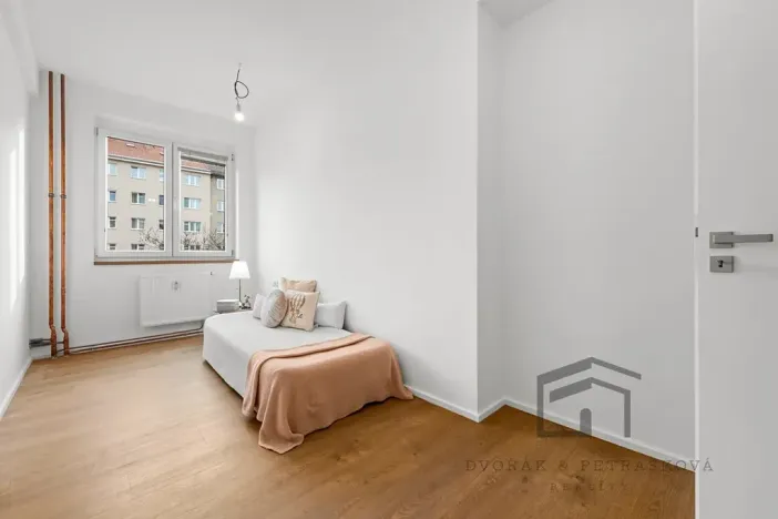 Pronájem bytu 3+kk, Praha - Libeň, Sokolovská, 64 m2