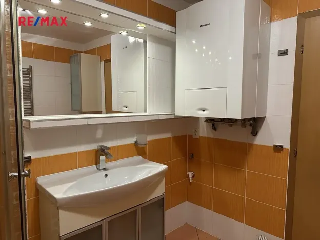 Pronájem rodinného domu, Praha - Újezd nad Lesy, Na Božkovně, 110 m2