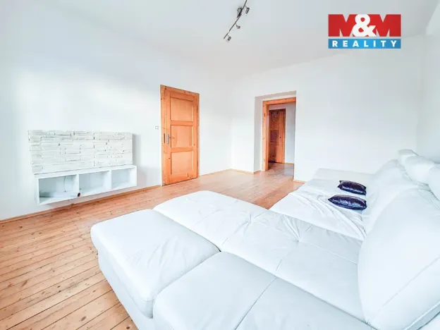 Prodej bytu 2+1, Teplice - Trnovany, Masarykova třída, 67 m2