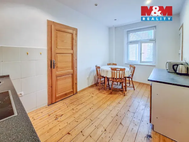 Prodej bytu 2+1, Teplice - Trnovany, Masarykova třída, 67 m2