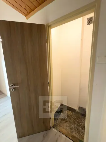 Pronájem bytu 2+kk, Praha - Libeň, U svobodárny, 60 m2