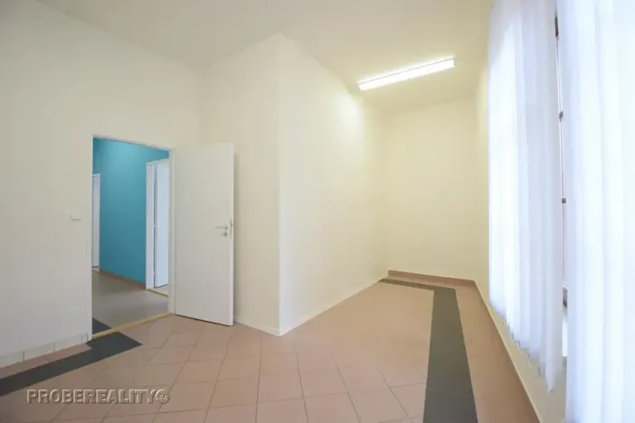 Pronájem kanceláře, Beroun, V Pražské bráně, 71 m2