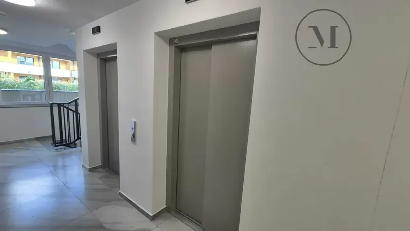 Pronájem bytu 3+kk, České Budějovice, Branišovská, 84 m2