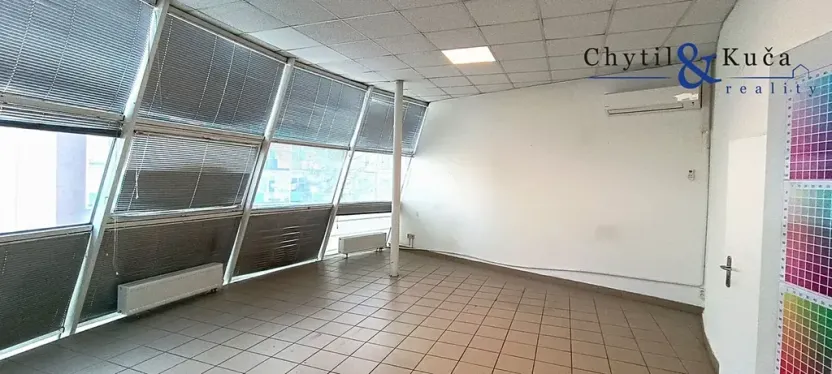 Pronájem obchodního prostoru, Přerov, tř. Gen. Janouška, 12 m2