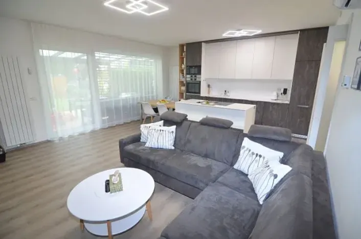 Prodej rodinného domu, Vestec, Vrbová, 153 m2