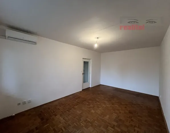 Prodej bytu 2+1, Otrokovice, Hlavní, 58 m2