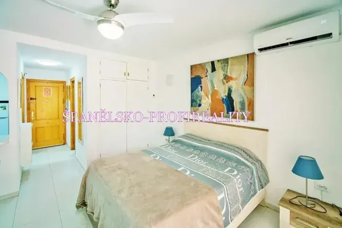 Prodej bytu 1+kk, Torrevieja, Španělsko, Calle Los gases, 40 m2