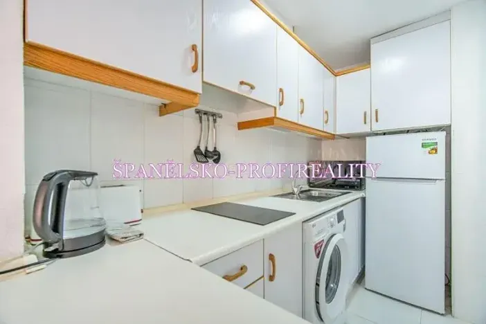 Prodej bytu 1+kk, Torrevieja, Španělsko, Calle Los gases, 40 m2