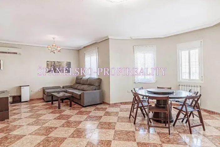 Prodej vily, Torrevieja, Španělsko, 116 m2