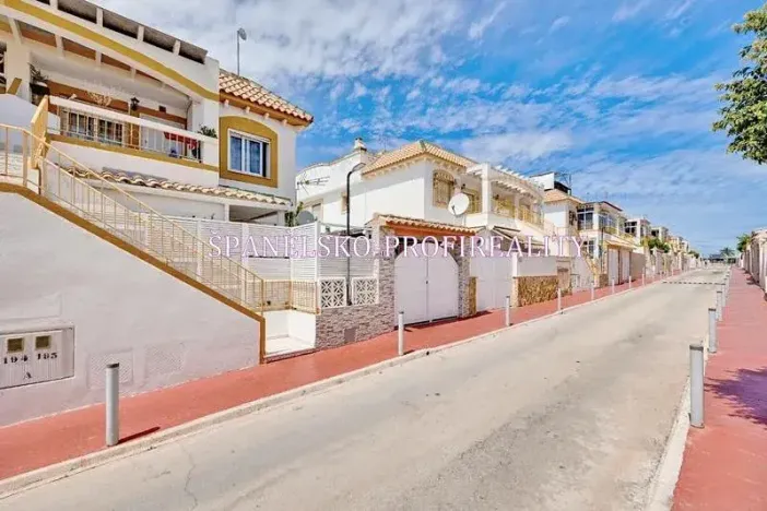 Prodej rodinného domu, Torrevieja, Španělsko, Ronda César Cánovas Girada, 50 m2