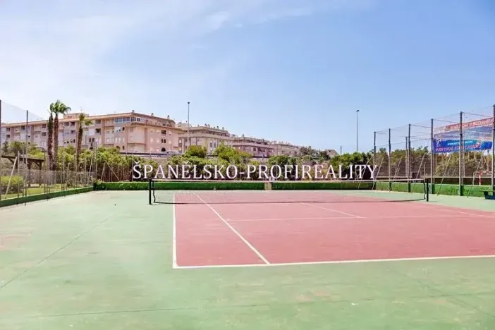 Prodej rodinného domu, Torrevieja, Španělsko, Ronda César Cánovas Girada, 50 m2