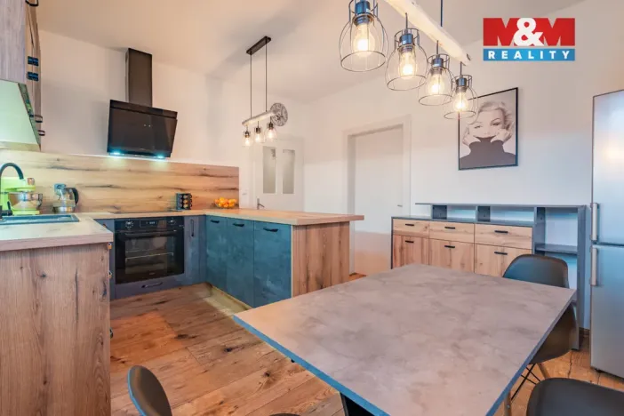 Prodej bytu 3+1, Vyšší Brod, Poschoďová, 92 m2