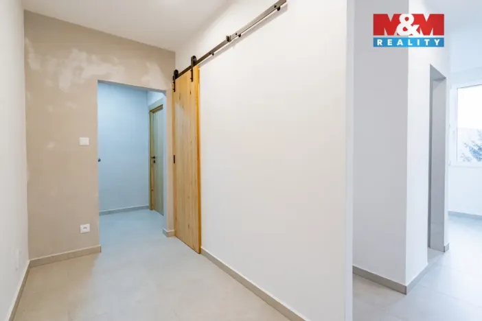 Prodej bytu 2+1, Český Krumlov - Plešivec, Sídliště Plešivec, 57 m2