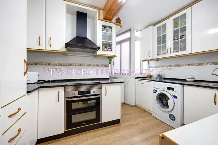 Prodej bytu 4+1, Torrevieja, Španělsko, 89 m2