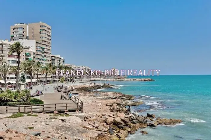 Prodej bytu 4+1, Torrevieja, Španělsko, 89 m2