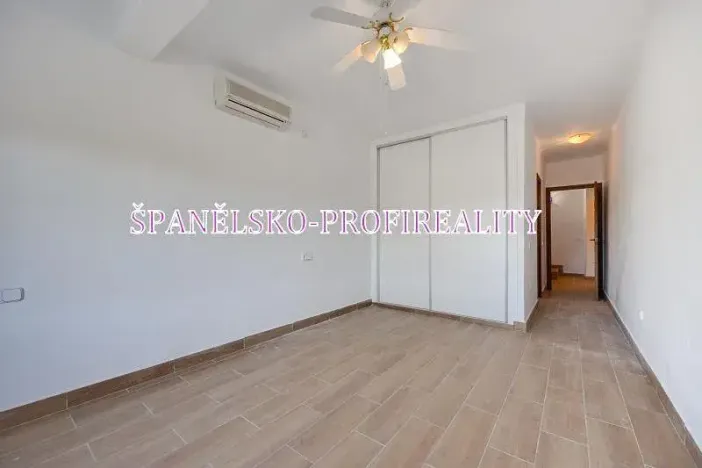 Prodej bytu 4+kk, Alicante, Španělsko, 150 m2