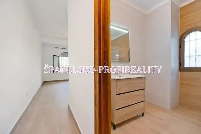 Prodej bytu 4+kk, Alicante, Španělsko, 150 m2