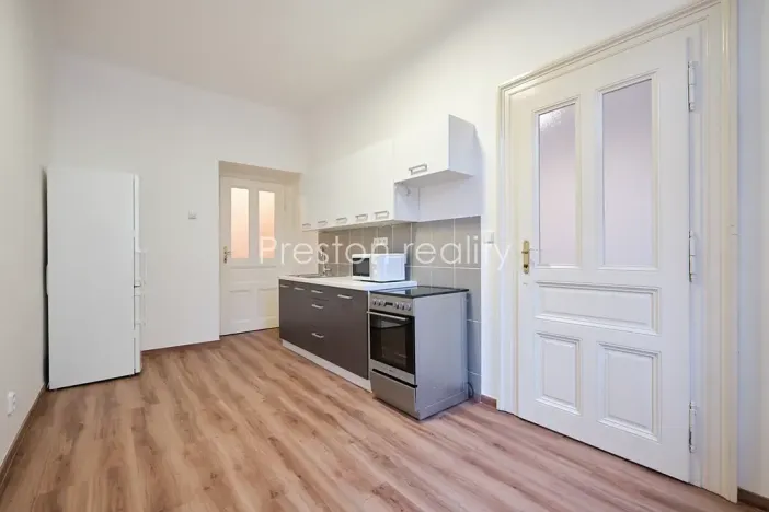 Pronájem bytu 1+1, Praha - Vršovice, Moskevská, 35 m2