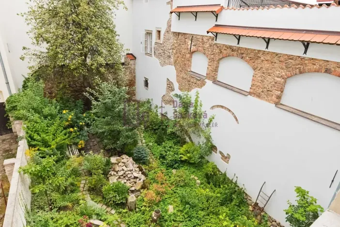 Pronájem bytu 2+1, Jindřichův Hradec, nám. Míru, 71 m2