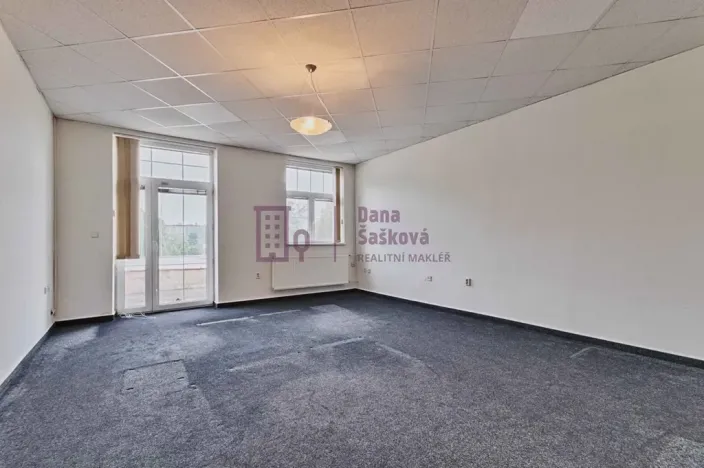 Pronájem kanceláře, Jindřichův Hradec, Karlov, 28 m2