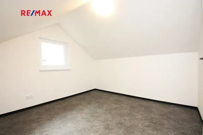 Pronájem bytu 2+kk, Kolín, Kmochova, 44 m2