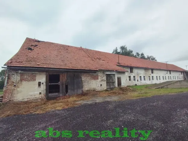 Prodej zemědělského objektu, Dolní Chvatliny, 1691 m2