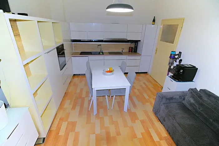 Pronájem bytu 2+kk, Praha - Holešovice, Veverkova, 50 m2