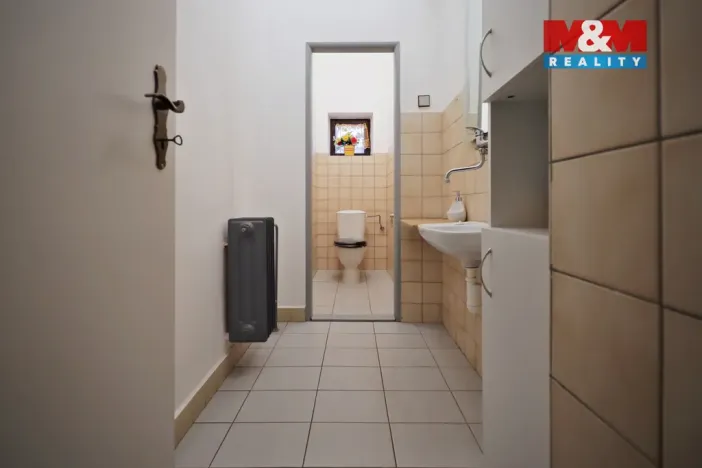Pronájem obchodního prostoru, Havlíčkův Brod, Žižkova, 24 m2