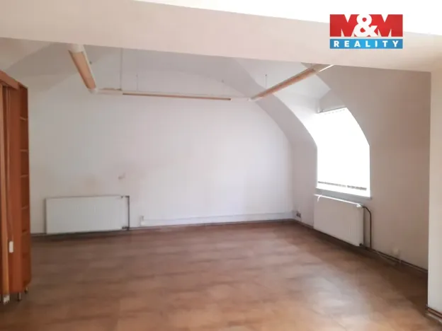 Pronájem zemědělského objektu, Lešná, 220 m2