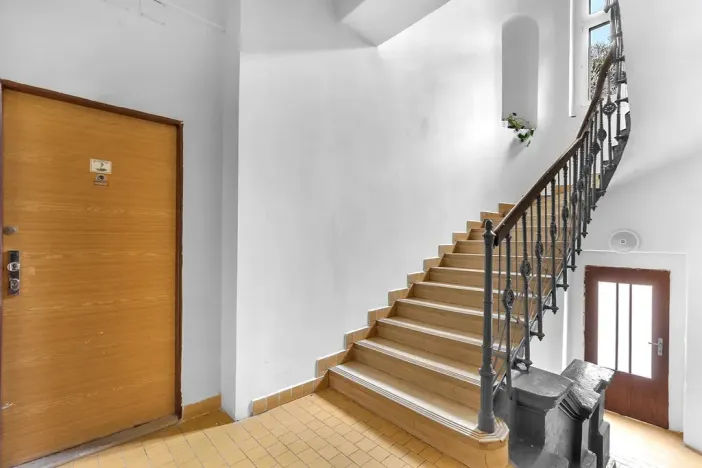 Prodej bytu 2+1, Hradec Králové, Komenského, 98 m2