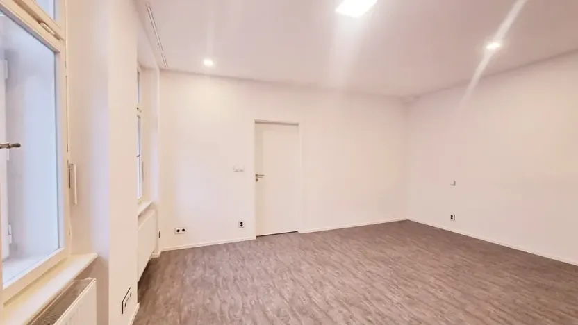 Pronájem bytu 2+kk, Brno, Dobrovského, 44 m2