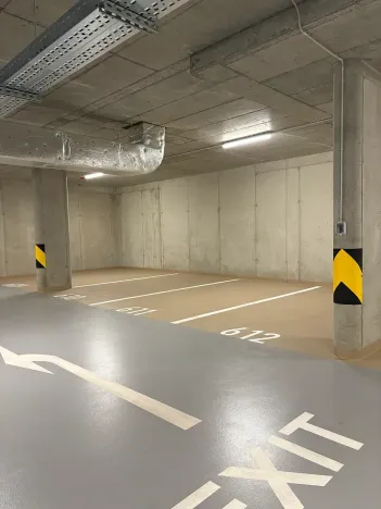 Pronájem garážového stání, Praha - Modřany, Mezi vodami, 13 m2