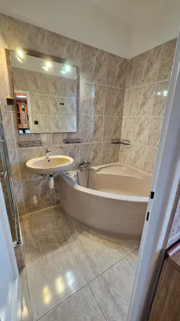 Pronájem bytu 2+1, Praha, Kladenská, 82 m2