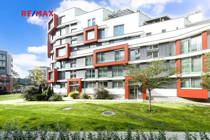 Pronájem bytu 2+kk, Praha - Libeň, Vojenova, 62 m2