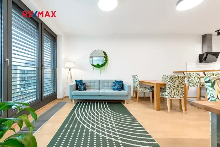 Pronájem bytu 2+kk, Praha - Libeň, Vojenova, 62 m2