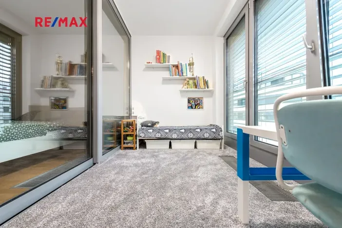 Pronájem bytu 2+kk, Praha - Libeň, Vojenova, 62 m2