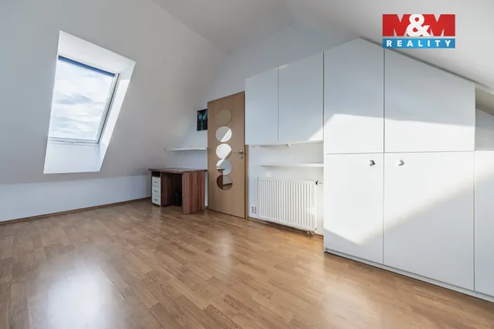 Pronájem bytu 3+kk, Praha - Kolovraty, Meduňková, 109 m2