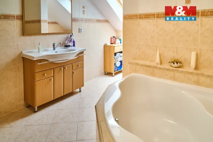 Prodej ubytování, Nová Ves nad Nisou, 705 m2