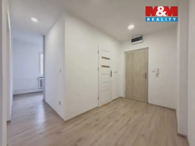 Prodej bytu 2+1, Karviná - Ráj, Božkova, 60 m2