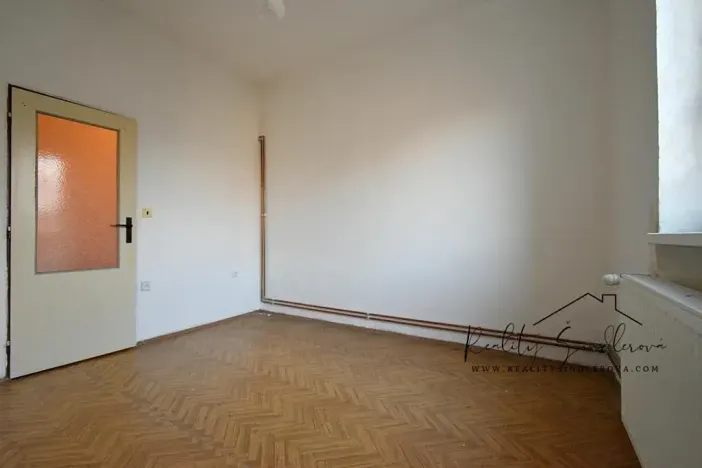 Prodej bytu 3+1, Chropyně, Hrad, 89 m2