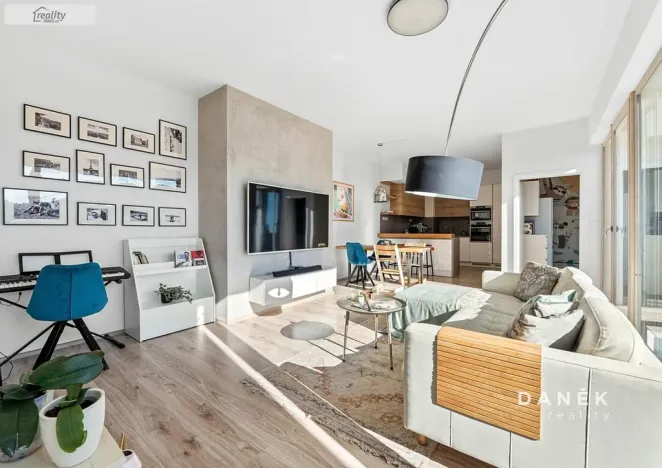 Prodej bytu 3+kk, Oslavany, náměstí 13. prosince, 76 m2