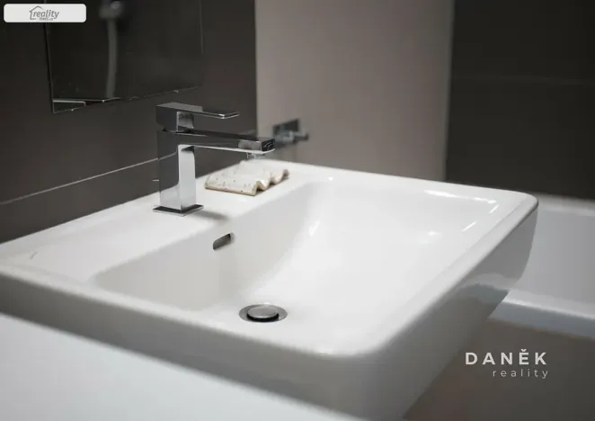 Prodej bytu 3+kk, Oslavany, náměstí 13. prosince, 76 m2